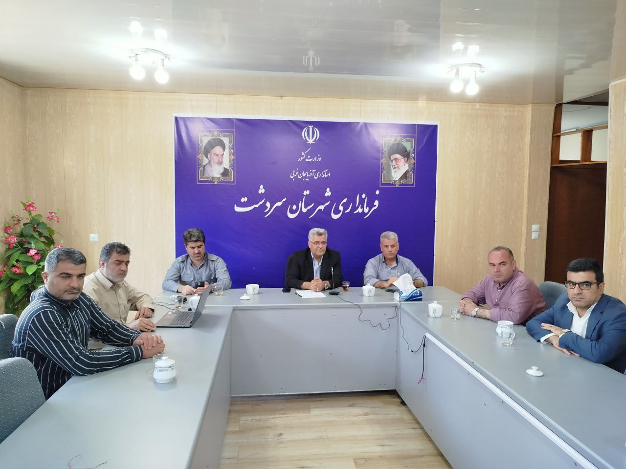 برگزاری جلسه وبینار محرومیت زدایی با حضور بخشداران بخش مرکزی و ربط و مسئولان مربوطه
