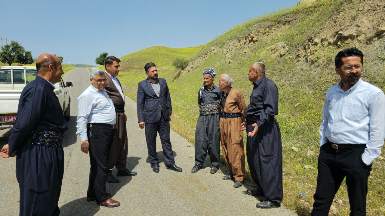 "سرپرست فرمانداری شهرستان در دیدار با دهیاران، شورا و معتمدین روستاهای رزگه و سنجوه: تقویت مشارکت مردمی و توسعه روستایی در اولویت است"