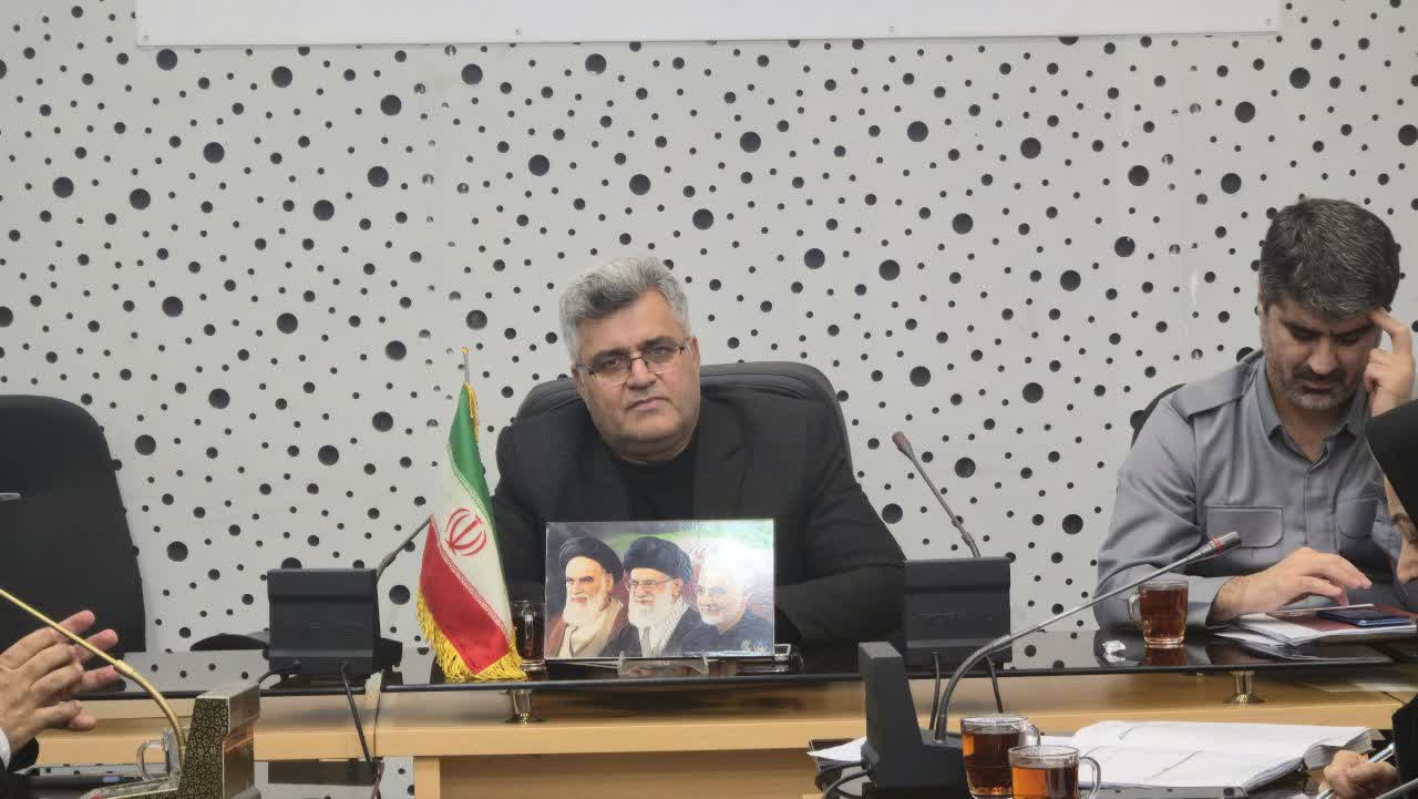 اولویت‌بندی حمایت از خانواده‌های چندفرزندی و تسهیل ازدواج در جلسه قرارگاه جوانی جمعیت سردشت