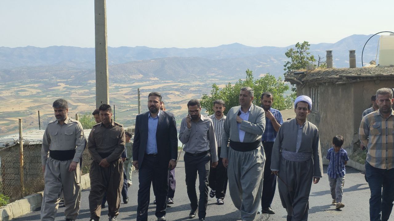 بازدید از پروژه آسفالت معابر روستای کانی بید با حضور ریباز میرزایی فرماندار سردشت و بخشدار ربط و رئیس بنیاد مسکن و پیمانکار پروژه انجام شد.