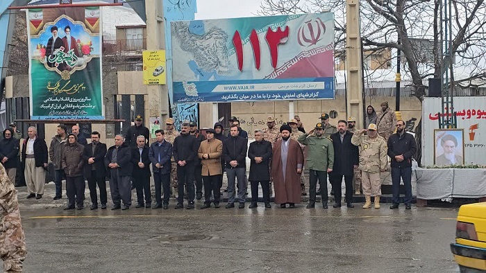 رژه باشکوه تاکسی‌ها به مناسبت دهه فجر در سردشت