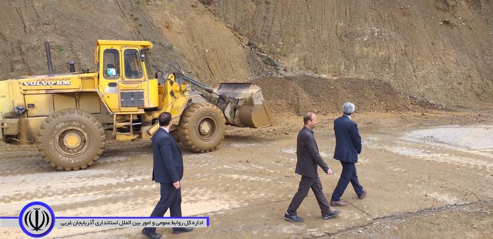 نخشی پورفرماندارشهرستان سردشت ازمرکز بخش وزینه بازدید بعمل آورد: