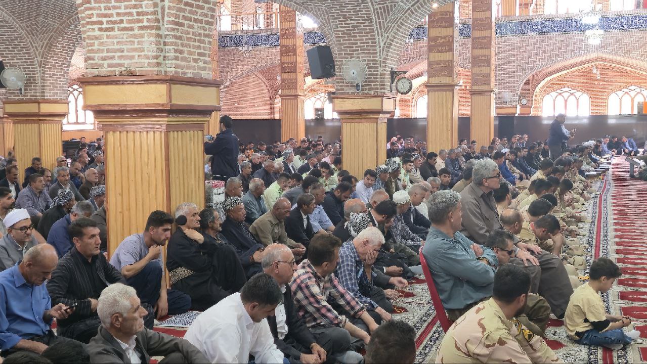 مراسم باشکوه بزرگداشت شهدای خدمت در مسجد جامع سردشت برگزار شد