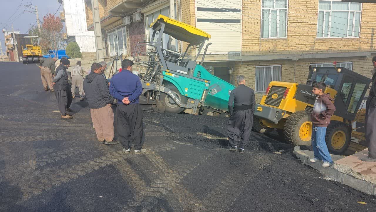 بازدید فرماندار سردشت از پروژه آسفالت معابر محلات و مسیر مدرسه استثنایی