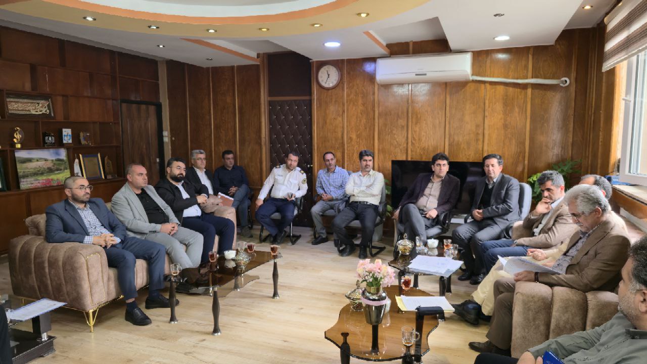 برگزاری جلسه بررسی نواقص جاده‌های جایگزین سد سردشت به ریاست ریباز میرزایی سرپرست فرمانداری شهرستان سردشت