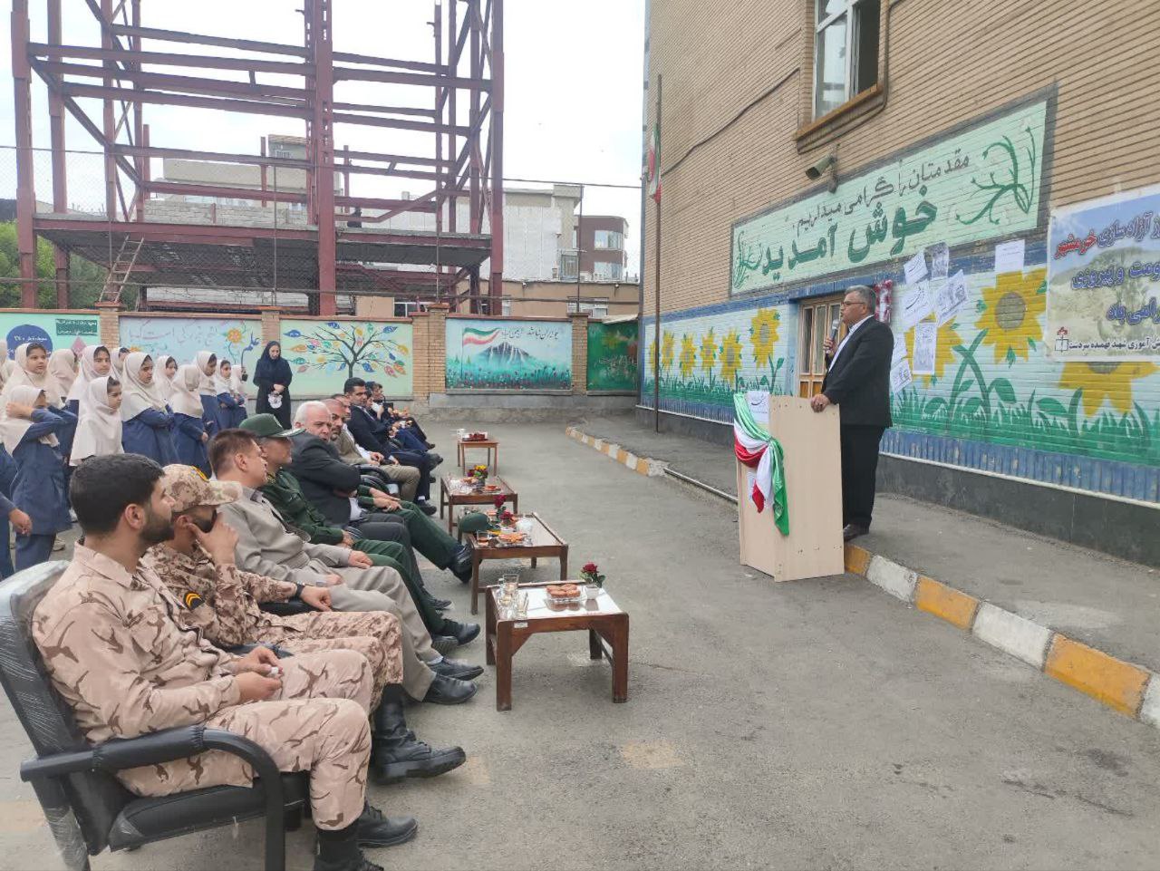 نواختن زنگ ایثار و مقاومت در سردشت به مناسبت سالروز آزادسازی خرمشهر