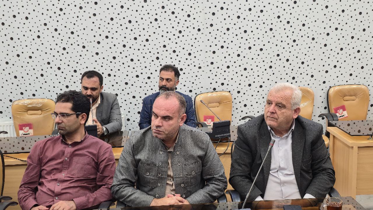 جلسه تخصصی پروژه‌های شهرستان سردشت به ریاست ریباز میرزایی برگزار شد / بازدید میدانی از پیشرفت فیزیکی و فنی طرح‌ها