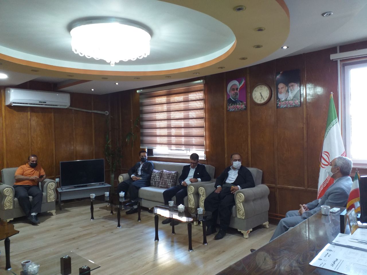 🔺️ دیدار منتخبان شورای اسلامی شهر سردشت با فرماندار شهرستان