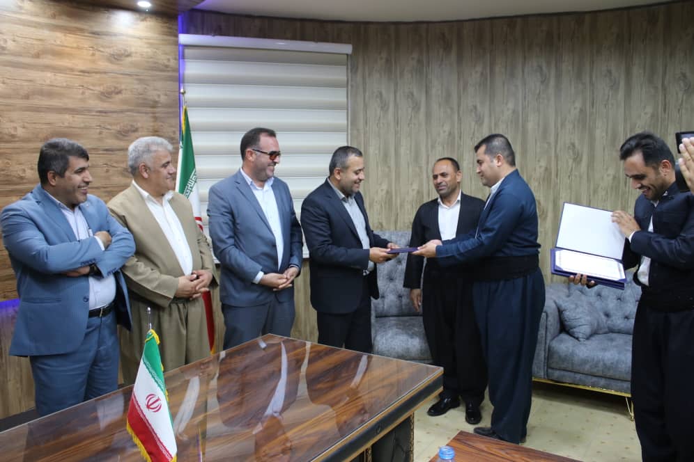 بازدید فرماندار شهرستان سردشت از طرحهای پیشنهادی شورای اسلامی و شهرداری شهر نلاس