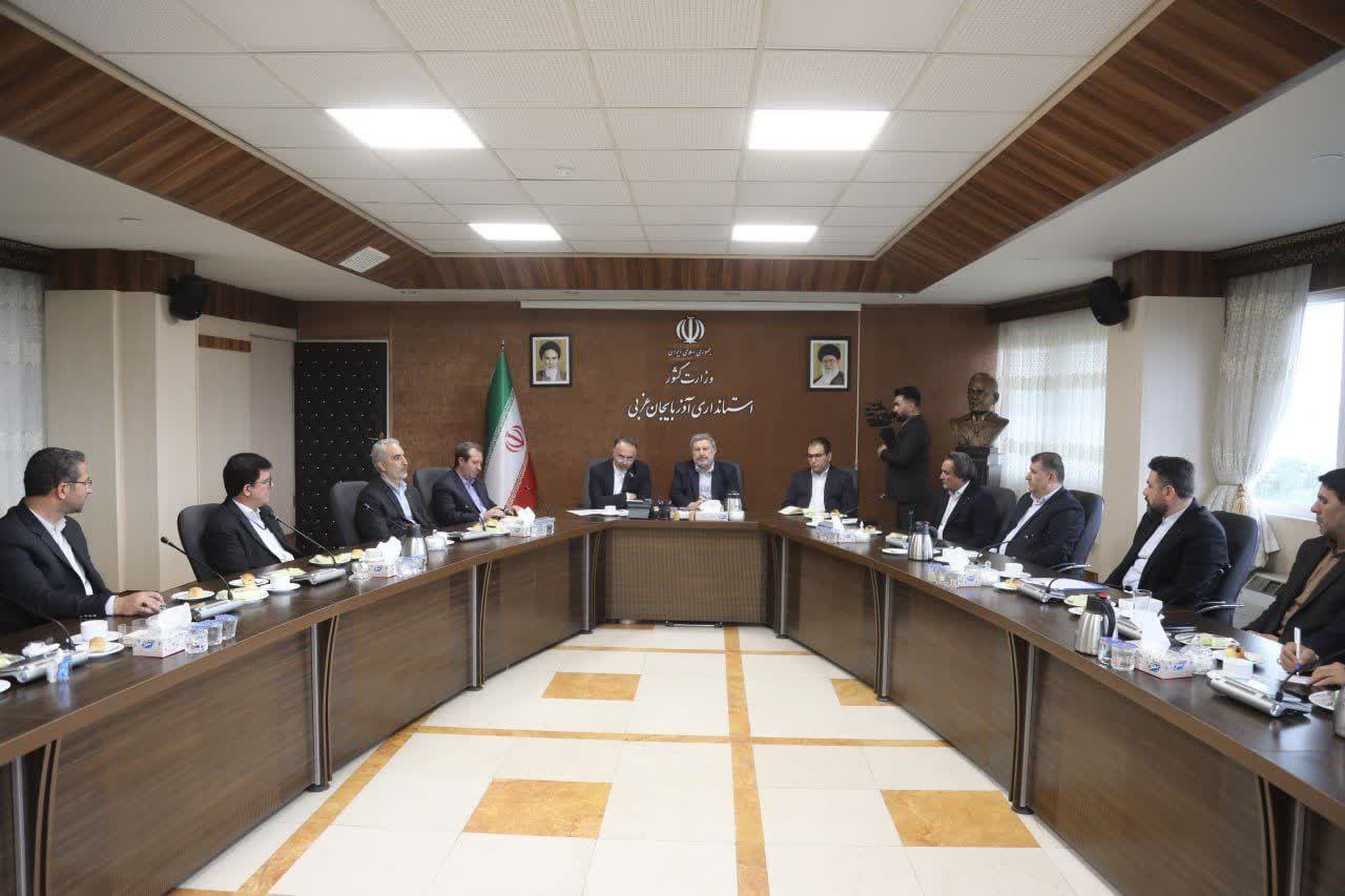 برگزاری نشست رئیس شورای اطلاع‌رسانی دولت با فرمانداران آذربایجان‌غربی