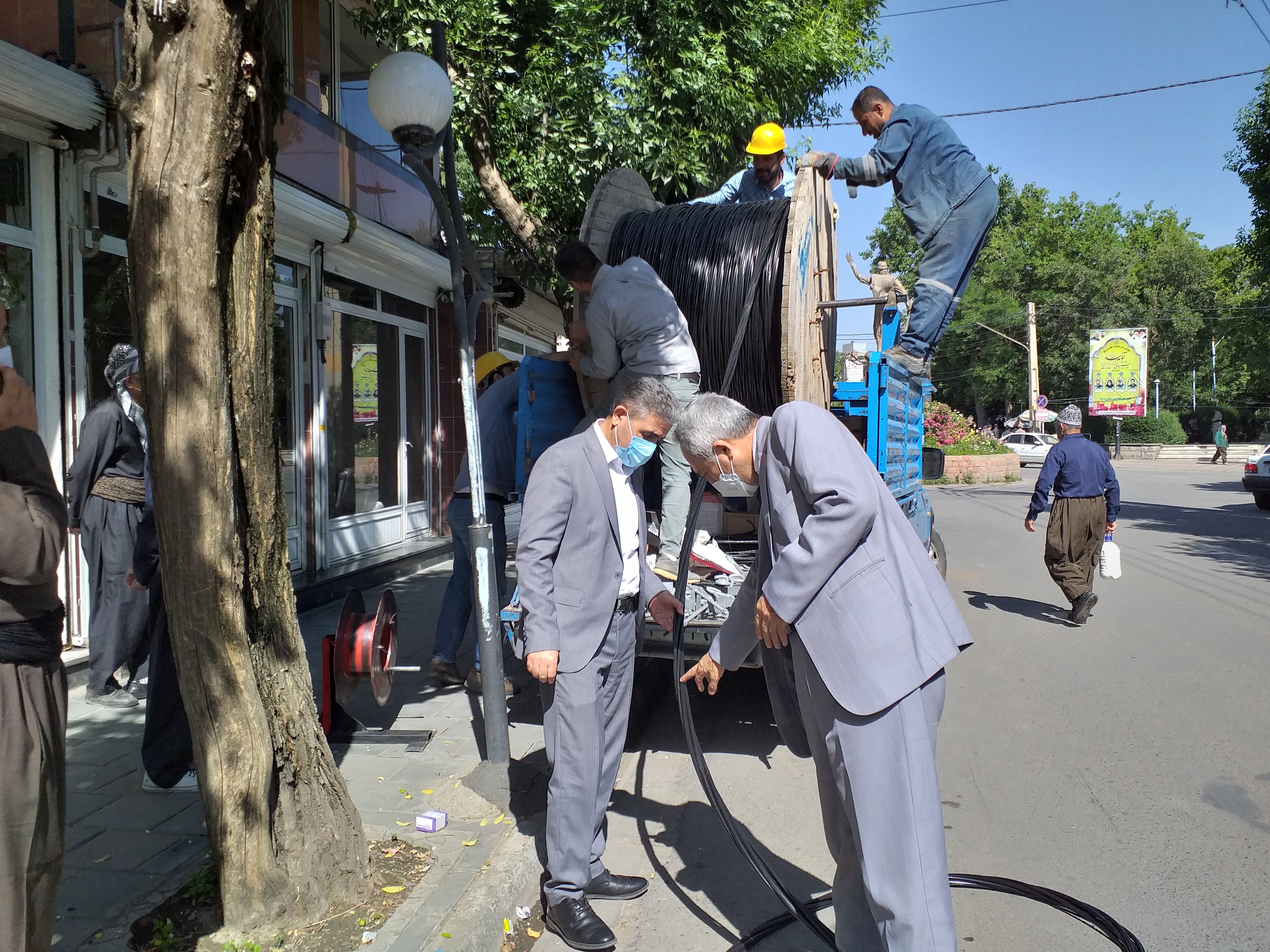 ️بازدید فرماندار شهرستان سردشت از شروع عملیات اجرای تبدیل شبکه مسی به کابل خود نگهدار