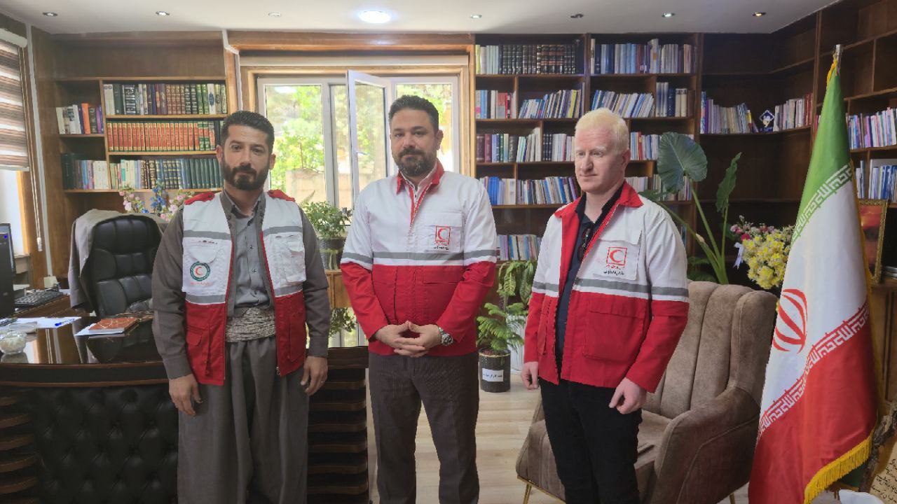 مراسم گرامیداشت هفته هلال احمر در سردشت برگزار شد.