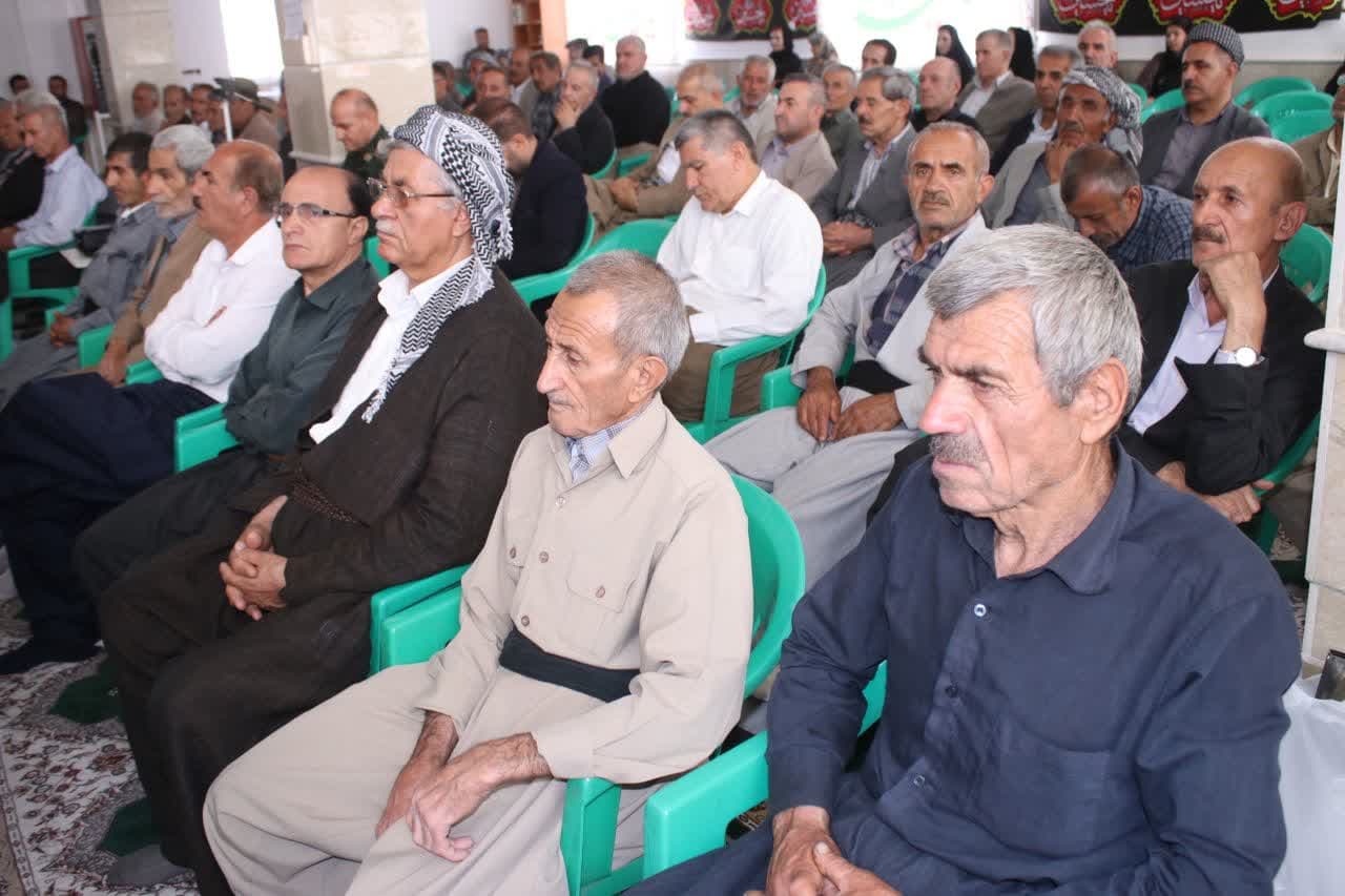 آیین تجلیل از آزادگان در سردشت برگزار شد