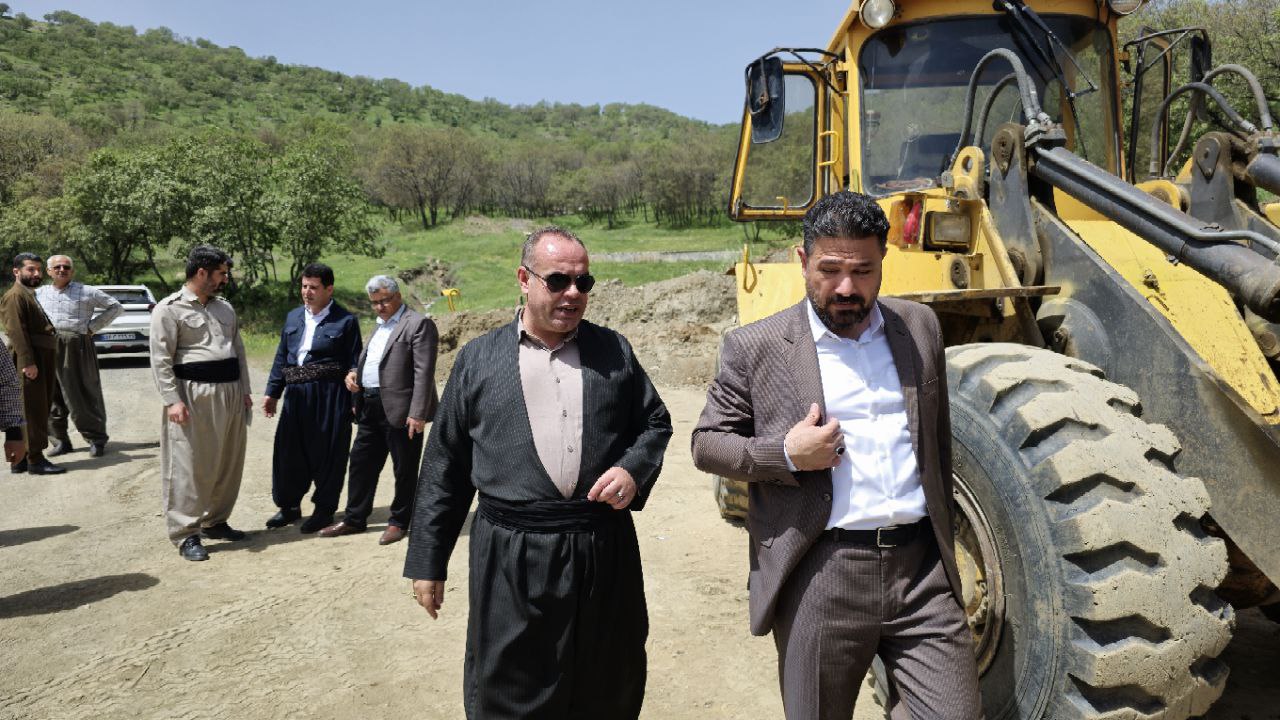 بازدید میدانی سرپرست فرمانداری سردشت از عملیات ایمنسازی مسیر پلیس راه