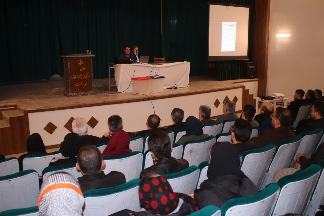 بیش از 2 هزار نفر عوامل اجرایی برای برگزاری انتخابات در سردشت همکاری می‌کنند / عوامل اجرایی نقش اصلی در امنیت و سلامت انتخابات ایفا می‌کنند