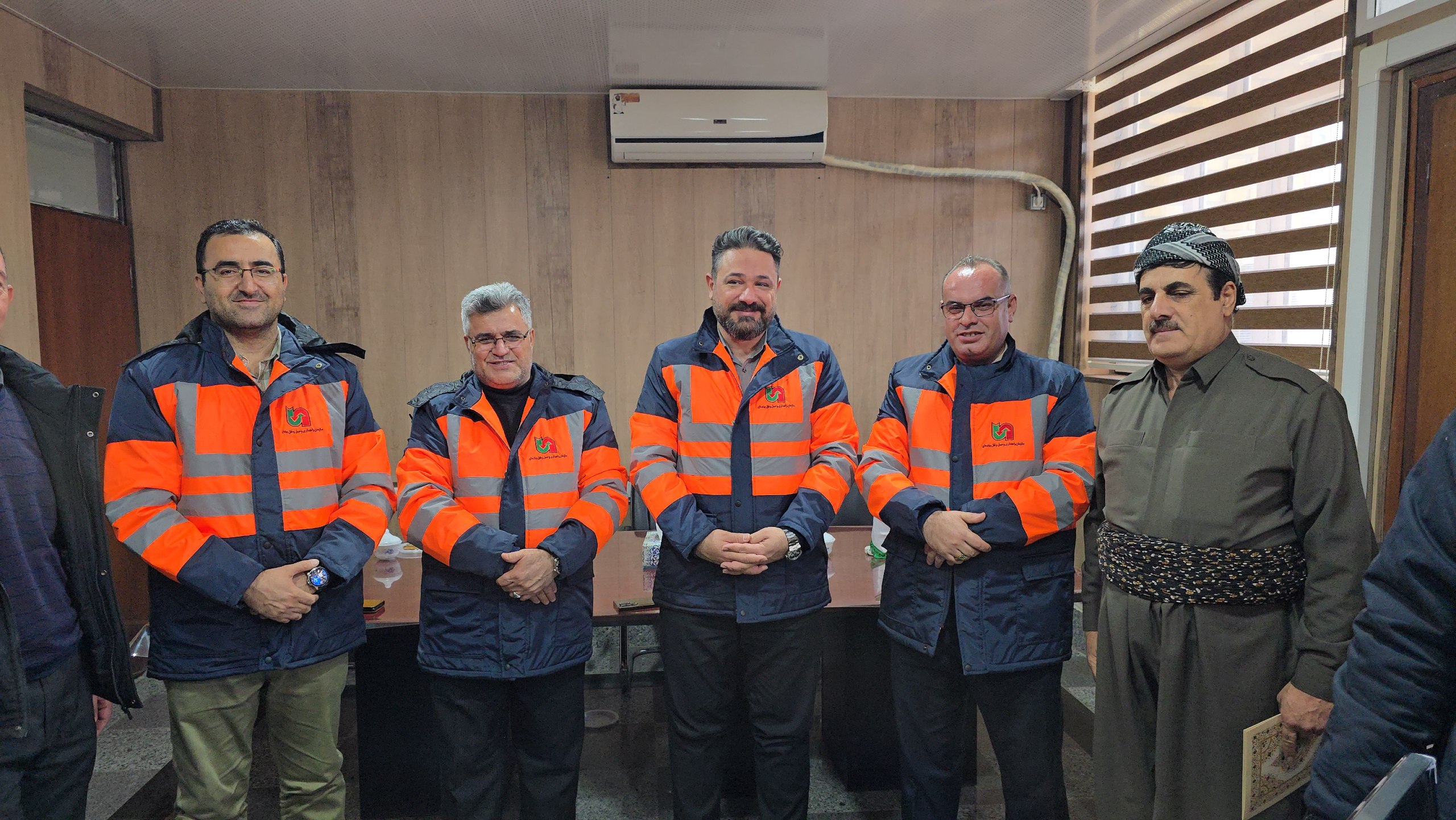 قهرمانان گمنام جاده‌های کوهستانی: دیدار فرماندار با راهداران در آستانه زمستان