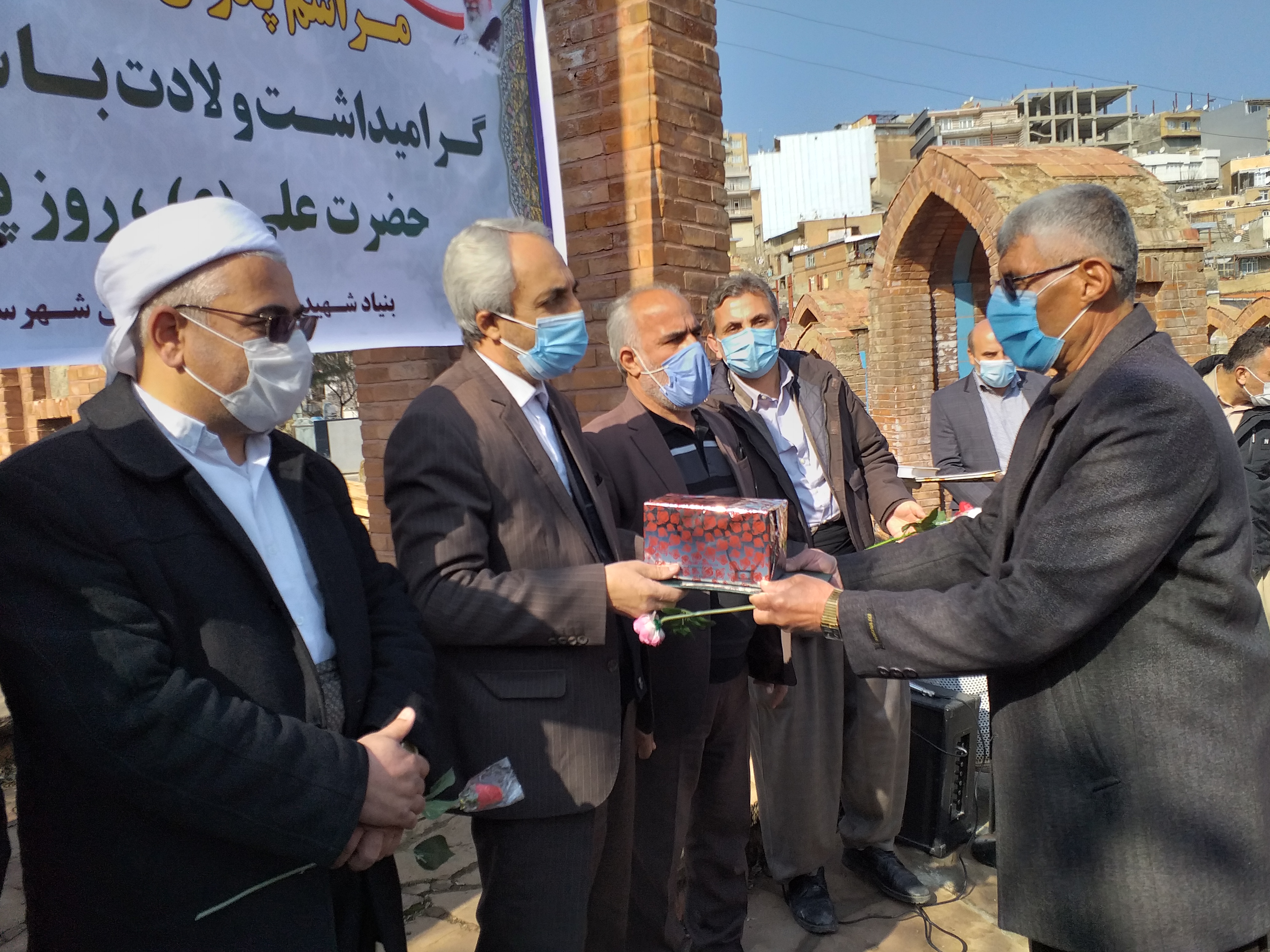 مراسم تجلیل از پدران آسمانی با حضور فرماندار شهرستان سردشت برگزار شد: