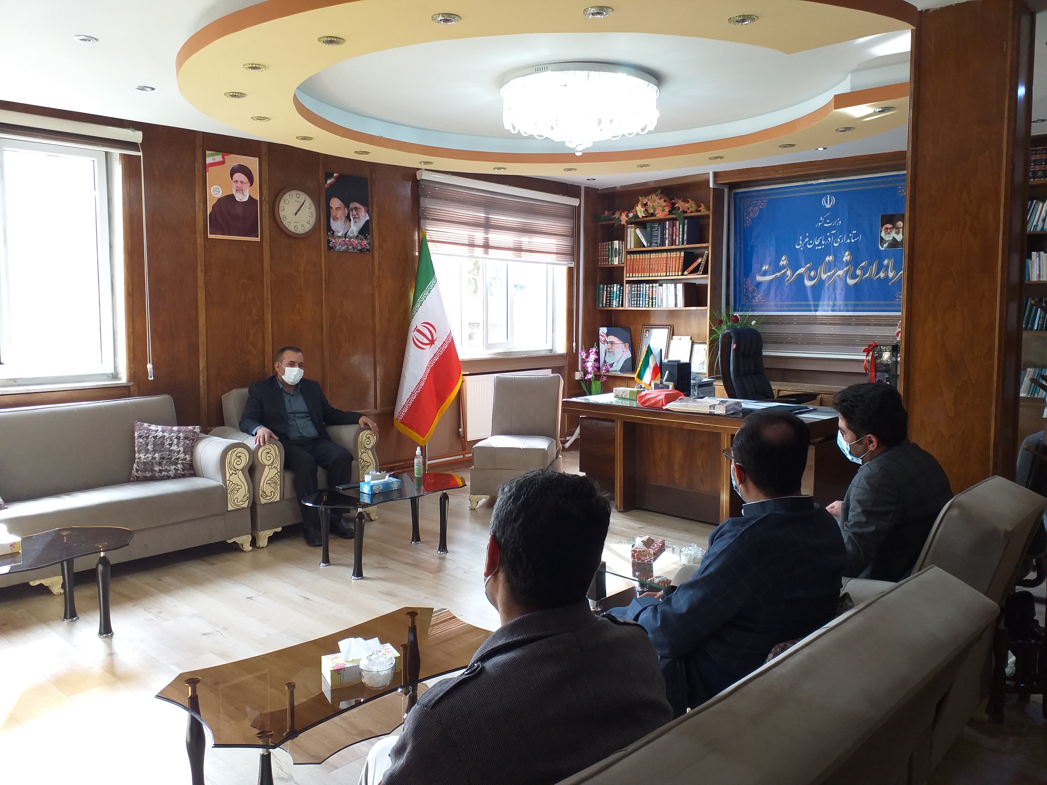 ️نشست فرماندار شهرستان سردشت با رئیس اداره فرهنگ و ارشاد اسلامی،مسئول دفتر نماینده مردم شریف در مجلس شورای اسلامی و نماینده صداوسیمامرکزارومیه