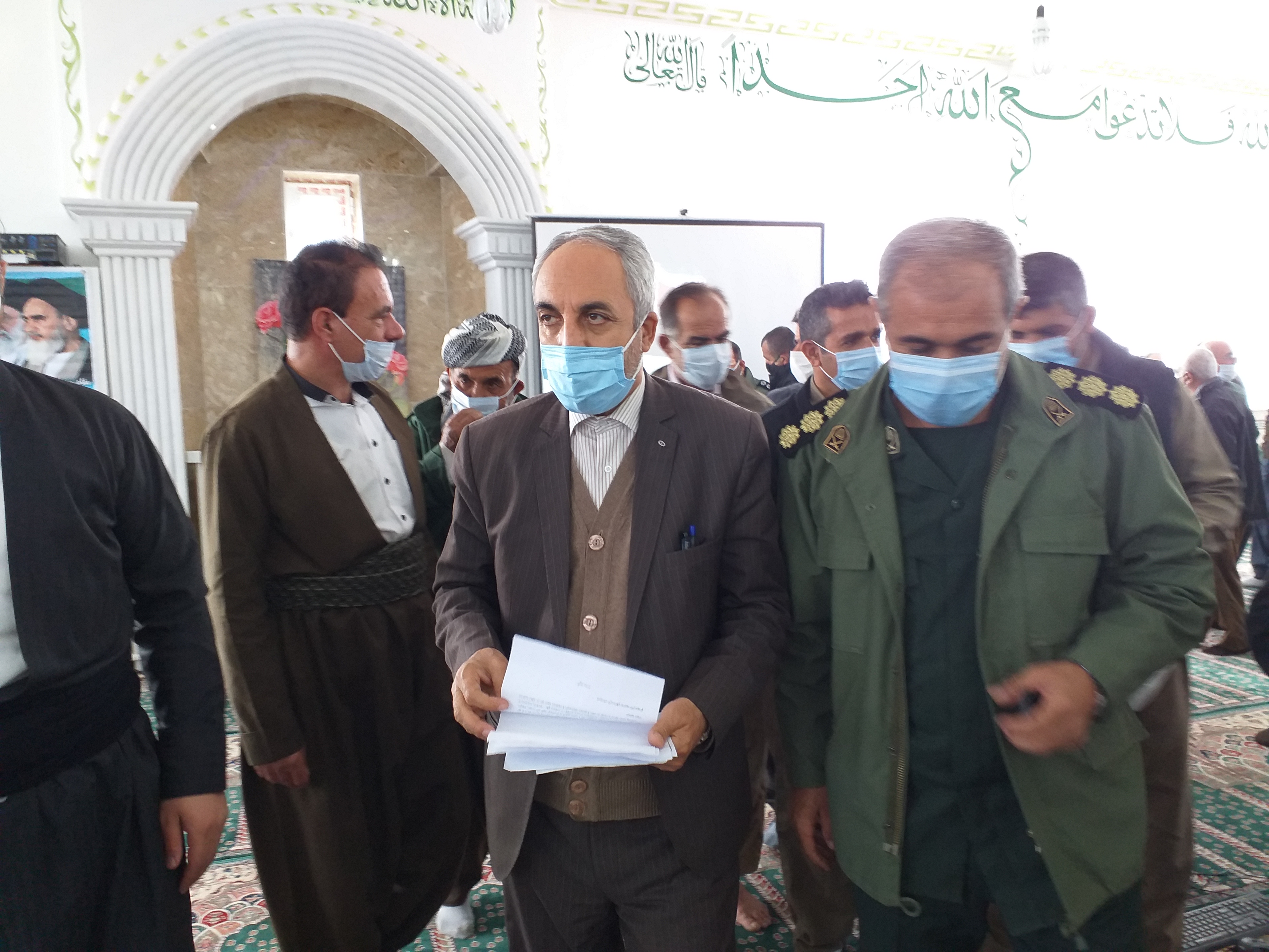 برگزاری میز خدمت به مناسبت گرامیداشت هفته بسیج