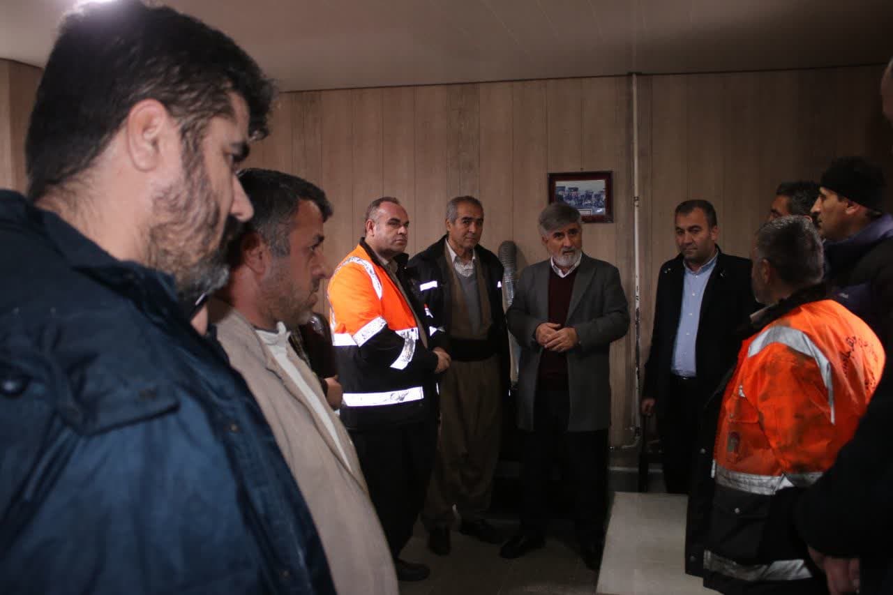 تجلیل از راهداران تلاشگر شهرستان سردشت/ آمادگی کامل راهداری شهرستان برای ارائه خدمات زمستانی