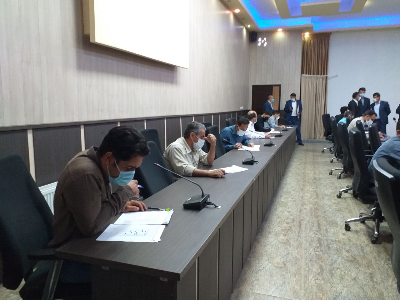 بازدید فرماندار شهرستان سردشت از آزمون تبدیل وضعیت نیروهای شرکتی شهرداری سردشت