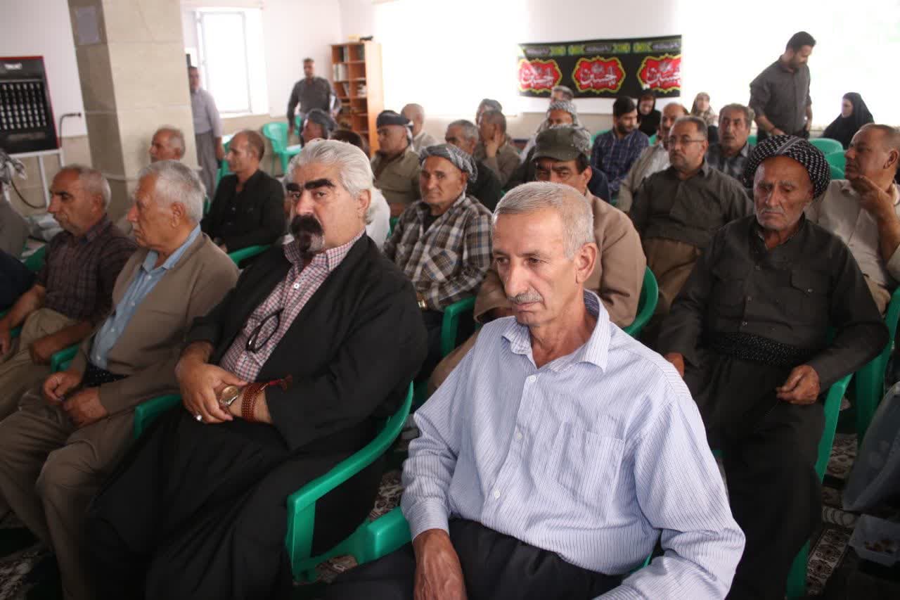 آیین تجلیل از آزادگان در سردشت برگزار شد