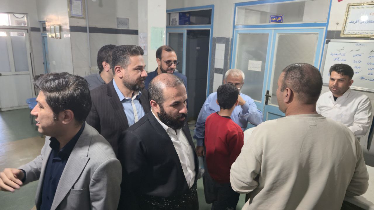 بازدید میدانی ریباز میرزایی سرپرست فرمانداری شهرستان سردشت به همراه مهندس کمال حسین پور نماینده مردم پیرانشهر، سردشت و میرآباد در مجلس شورای اسلامی از درمانگاه دولتی شهدا سردشت