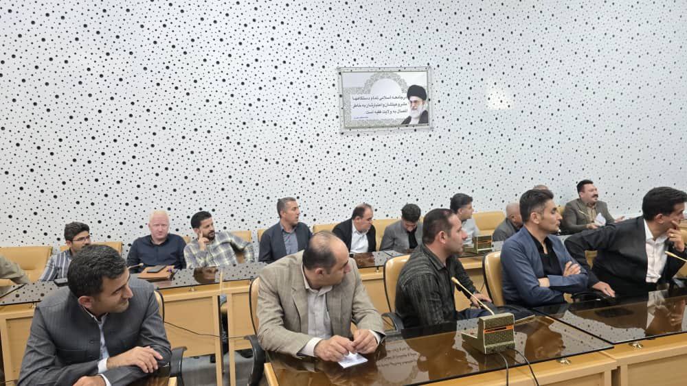 برگزاری همایش تبیین فرصتهای سرمایهگذاری در حوزه مبادلات مرزی شهرستان سردشت با تأکید بر اشتغال پایدار و ساماندهی تجارت مرزی