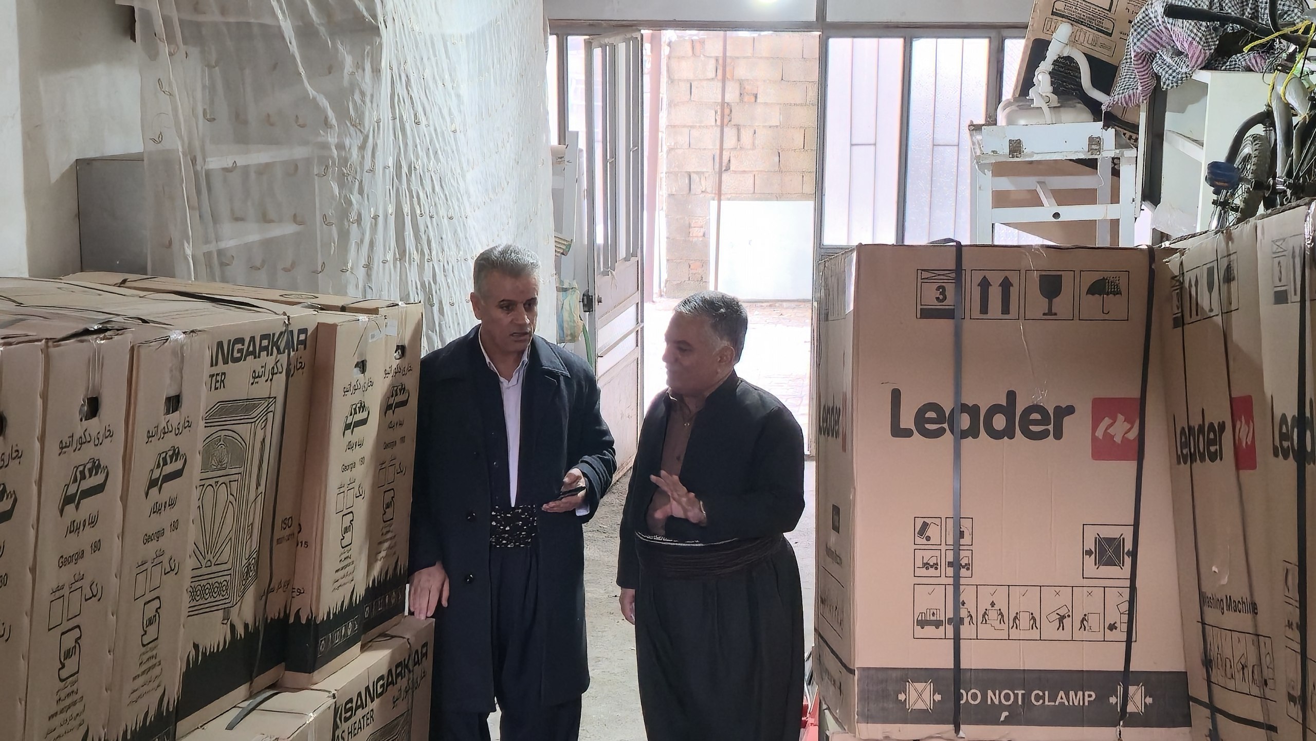 اهدای 43 قلم لوازم ضروری زندگی به مددجویان کمیته امداد به مناسبت دهه مبارک فجر