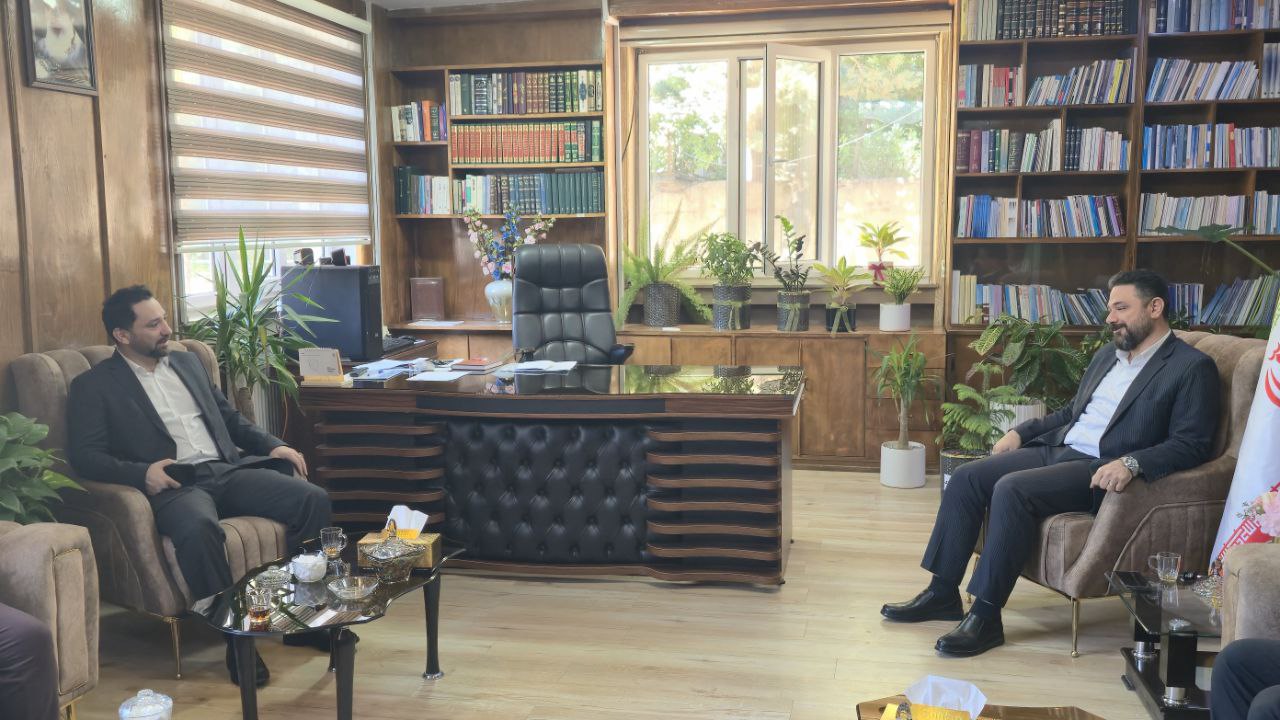 دیدار فرماندار سردشت با نماینده معاون رئیسجمهور در امور توسعه روستایی و مناطق محروم