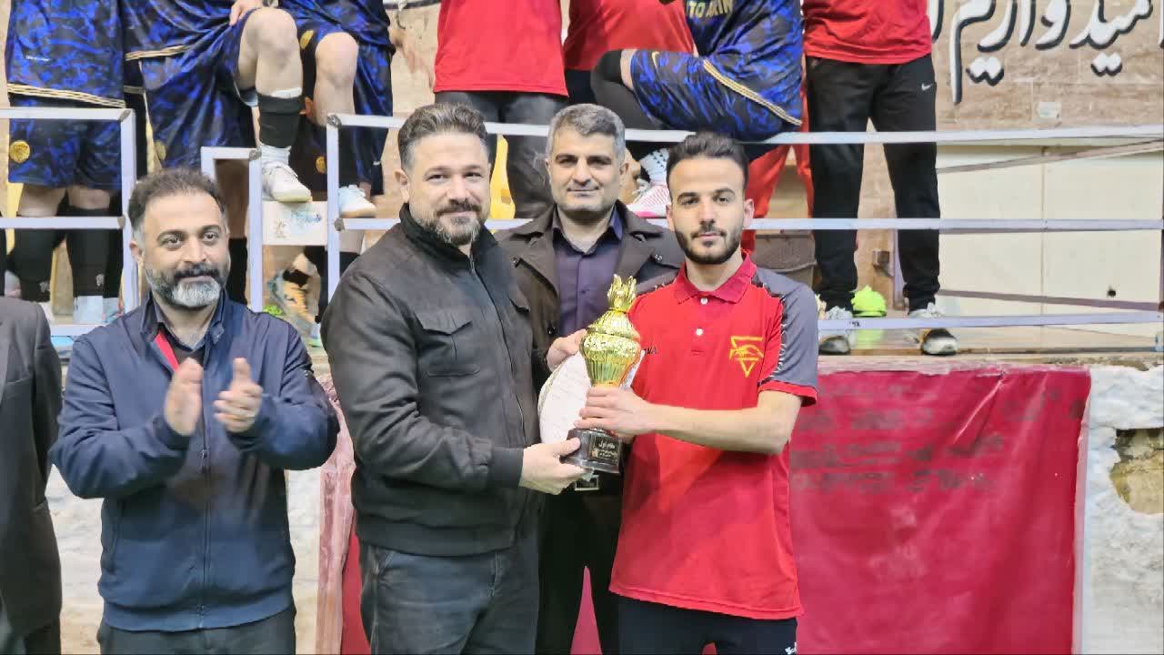 رقابت هیجان‌انگیز در فینال مسابقات فوتسال جام ماه مبارک رمضان سردشت؛