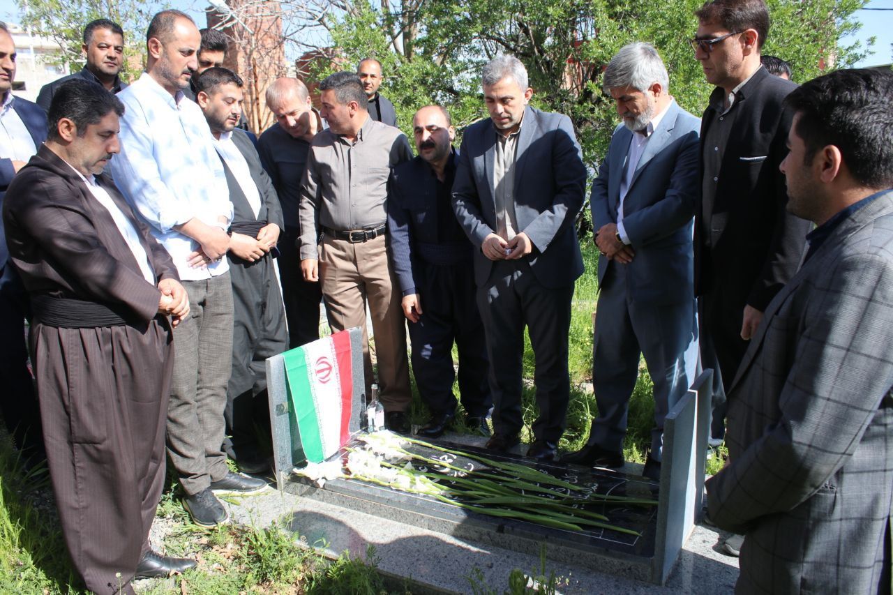 تجدید میثاق با آرمان والای شهدای معظم انقلاب اسلامی در سردشت