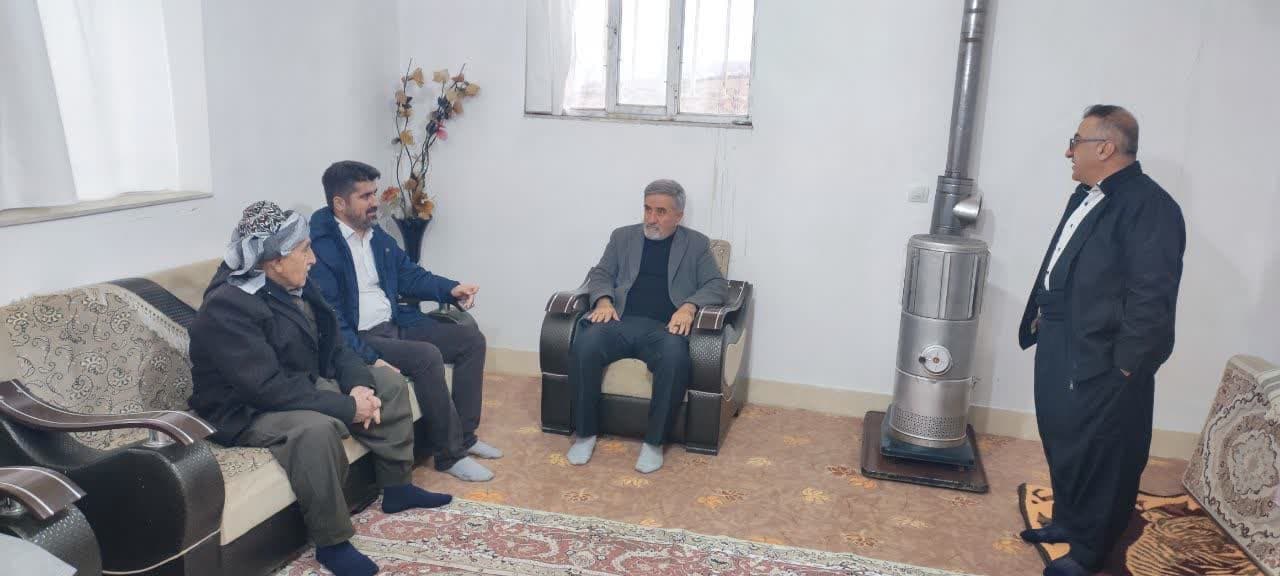 بازدید از دو روستای " گورانگان و اشترمل" و رسیدگی به مسایل و مشکلات آنها