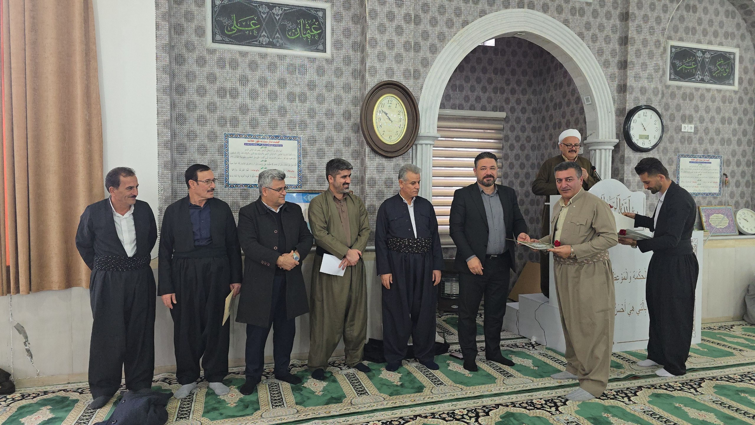 پرده برداری از تندیس ورودی روستای کولسه علیا در آستانه دهه فجر