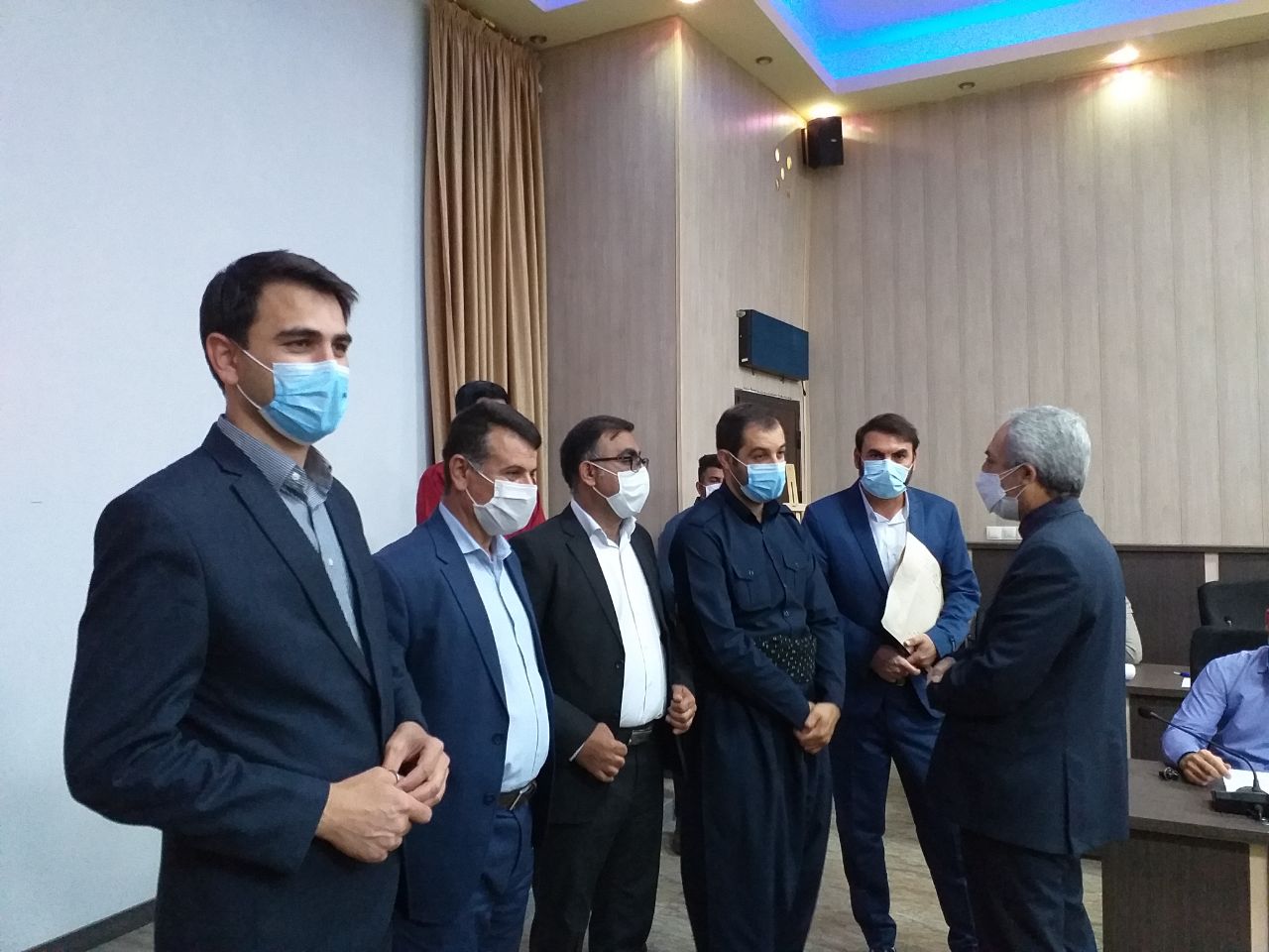بازدید فرماندار شهرستان سردشت از آزمون تبدیل وضعیت نیروهای شرکتی شهرداری سردشت