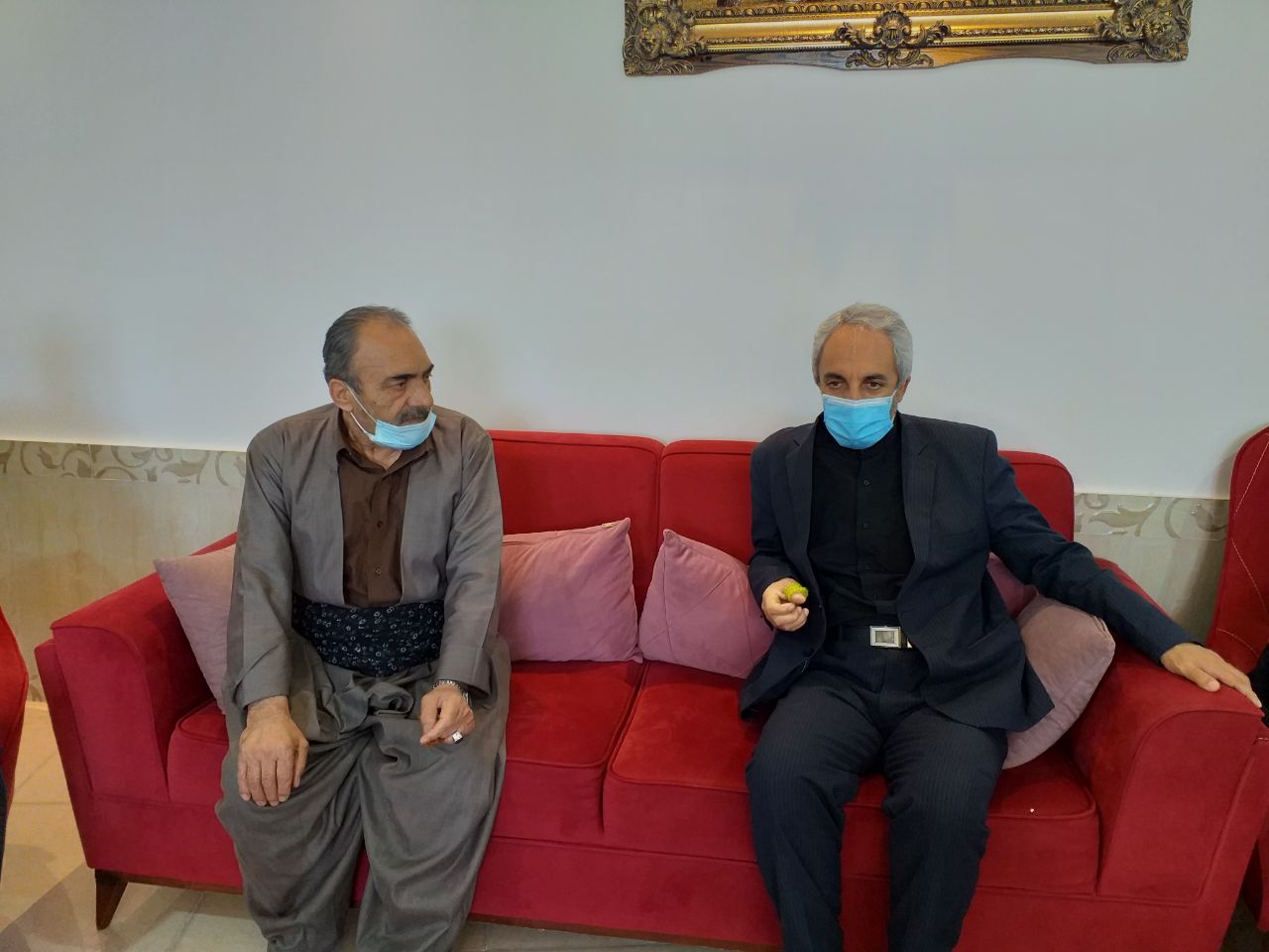 دیدار با خانواده معزز شهدا و ایثارگر شهرستان سردشت به مناسبت گرامیداشت هفته معلم