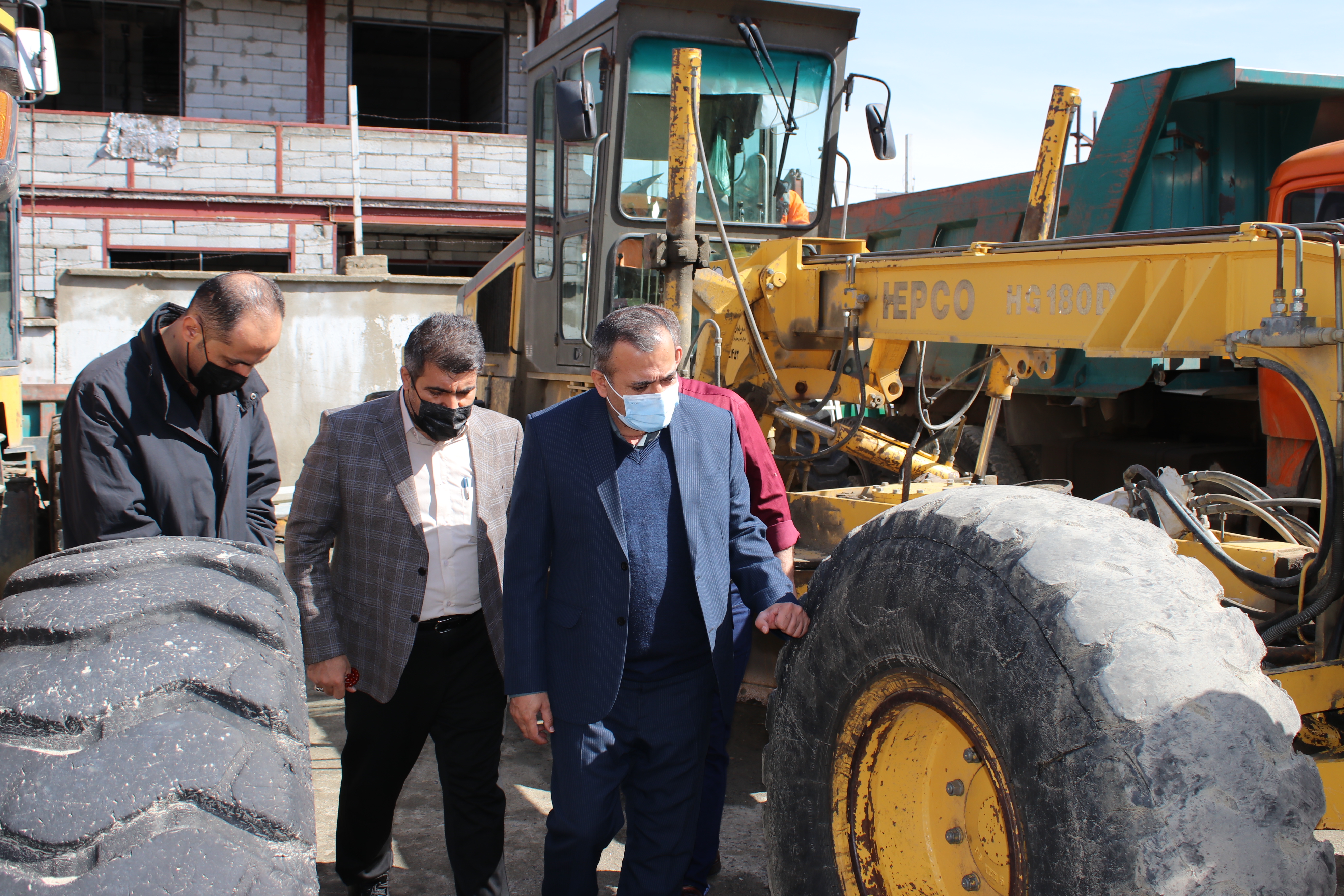 بازدید سرزده سرپرست فرمانداری شهرستان سردشت از اداره  و ماشین آلات راهداری و حمل ونقل جاده ای