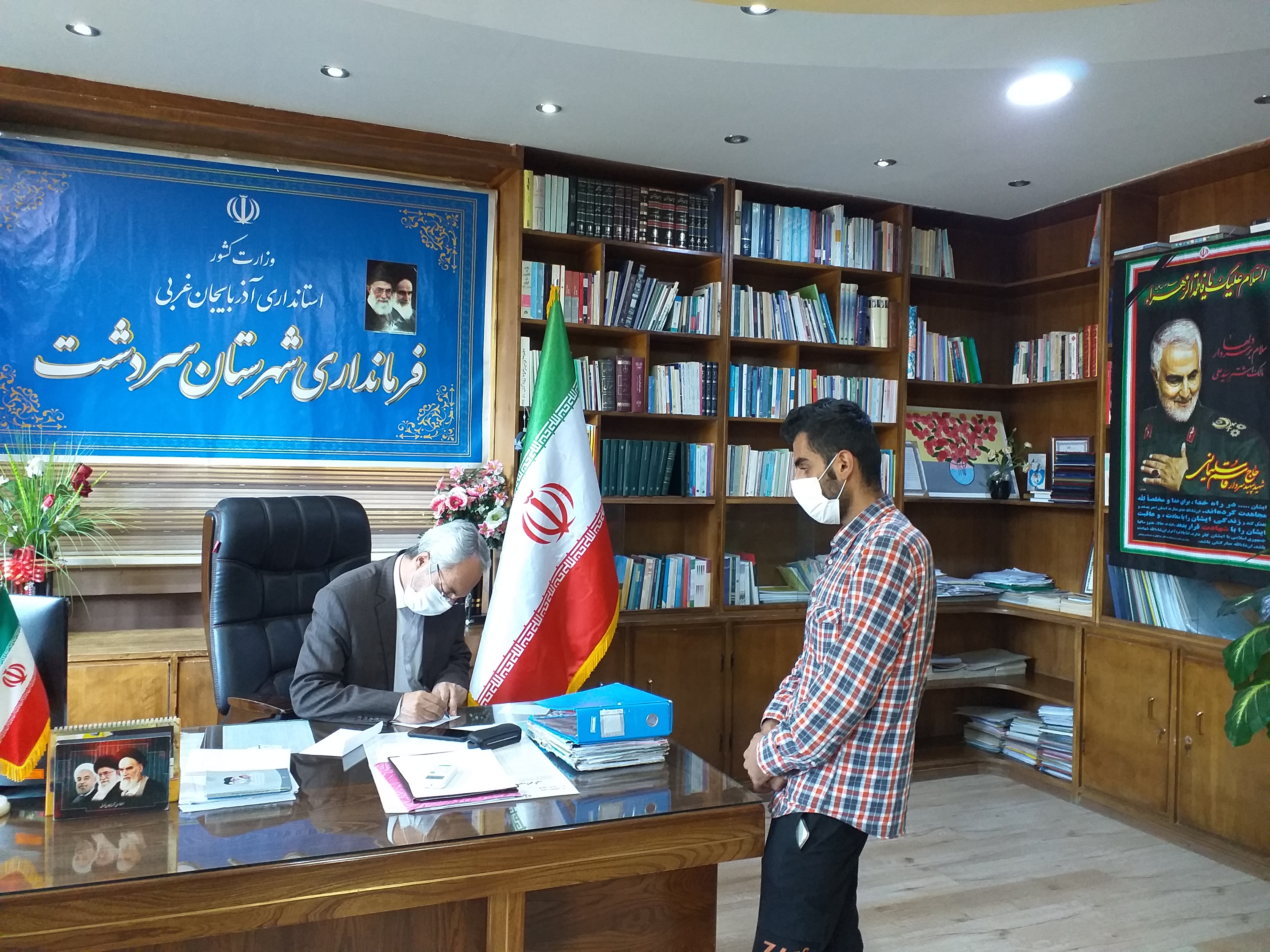 ➖دیـدار و ملاقات حضوری مـردم با فرمانـدار شهرستـان سردشت :