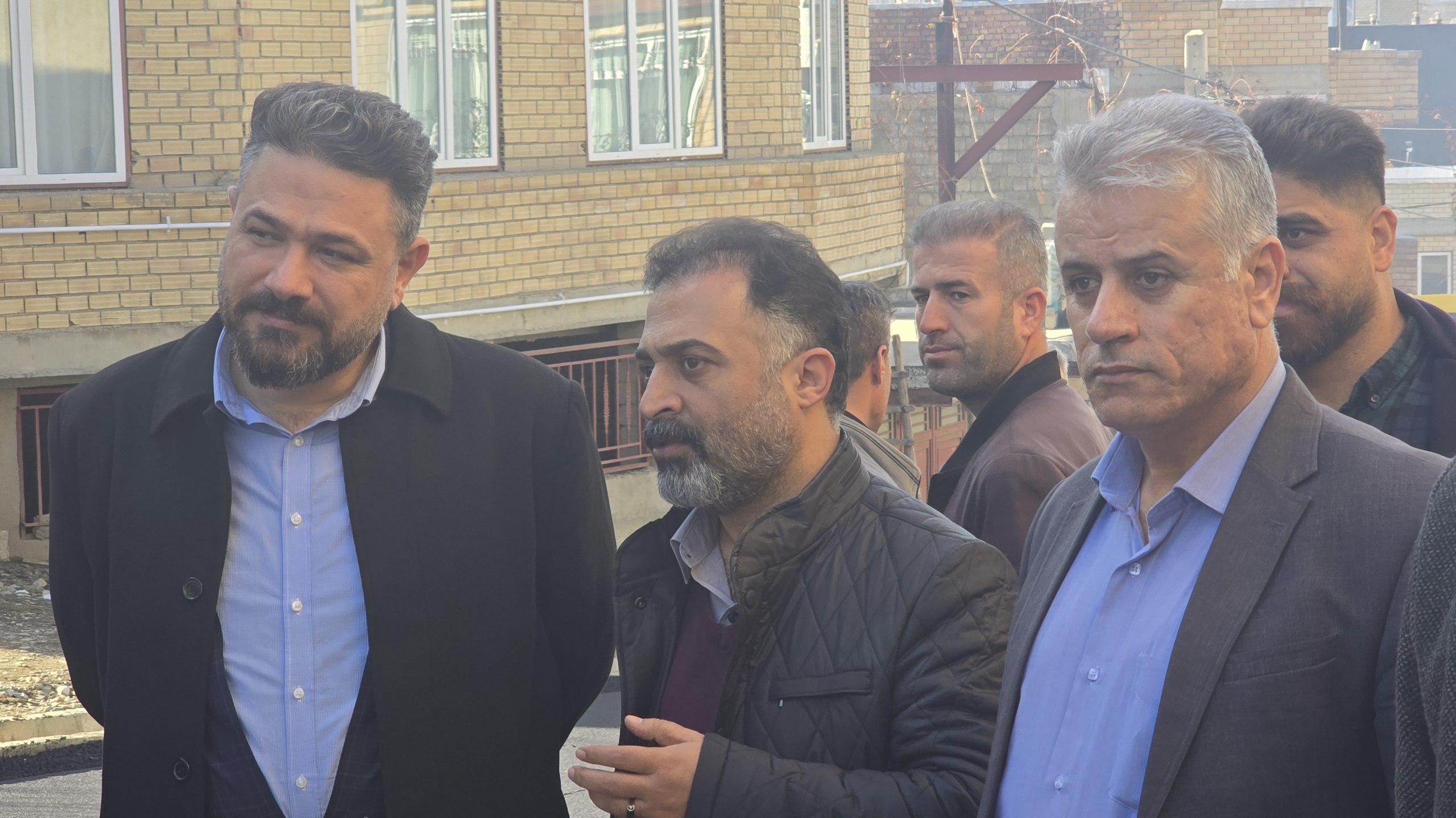 بازدید فرماندار از عملیات آسفالت محله کانی کولکه سردشت