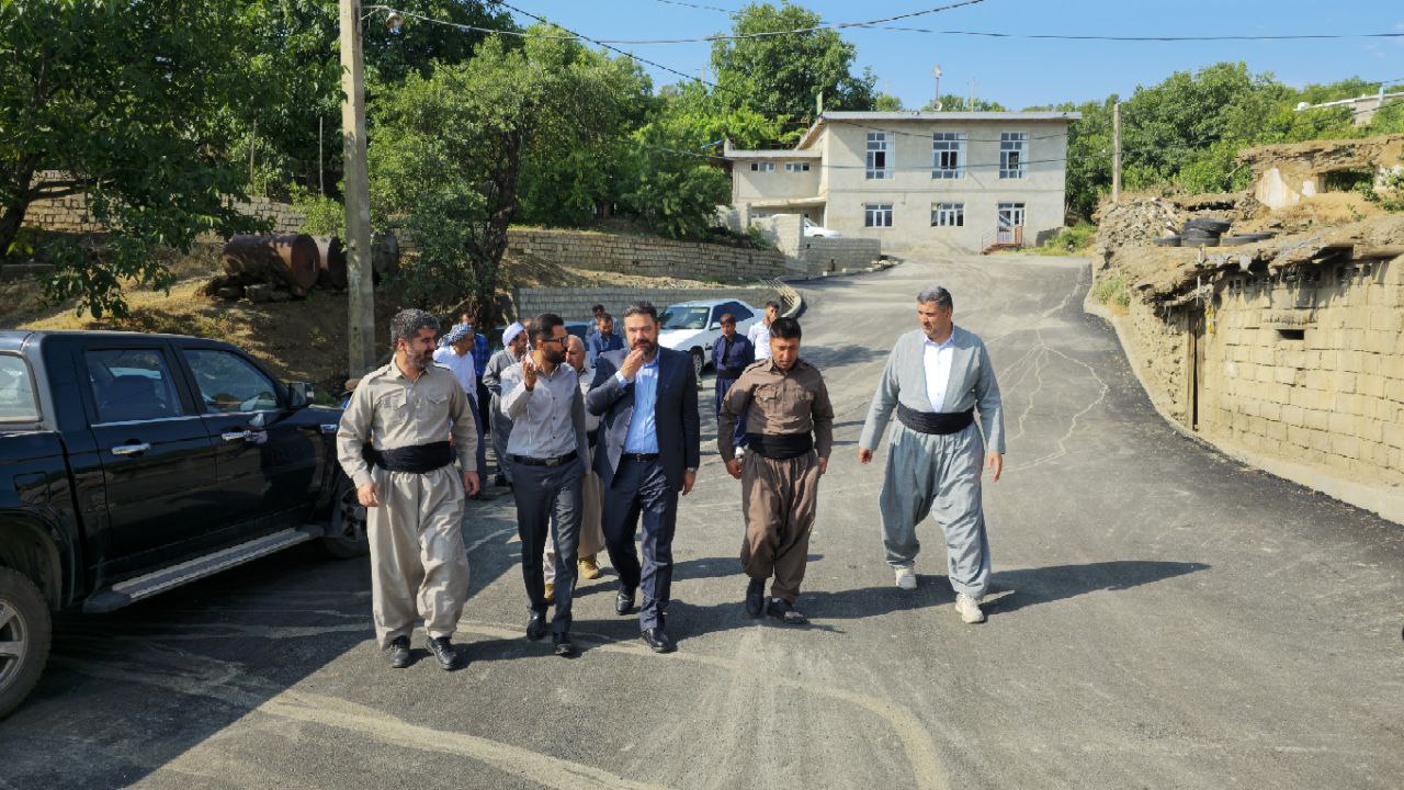 بازدید از پروژه آسفالت معابر روستای کانی بید با حضور ریباز میرزایی فرماندار سردشت و بخشدار ربط و رئیس بنیاد مسکن و پیمانکار پروژه انجام شد.