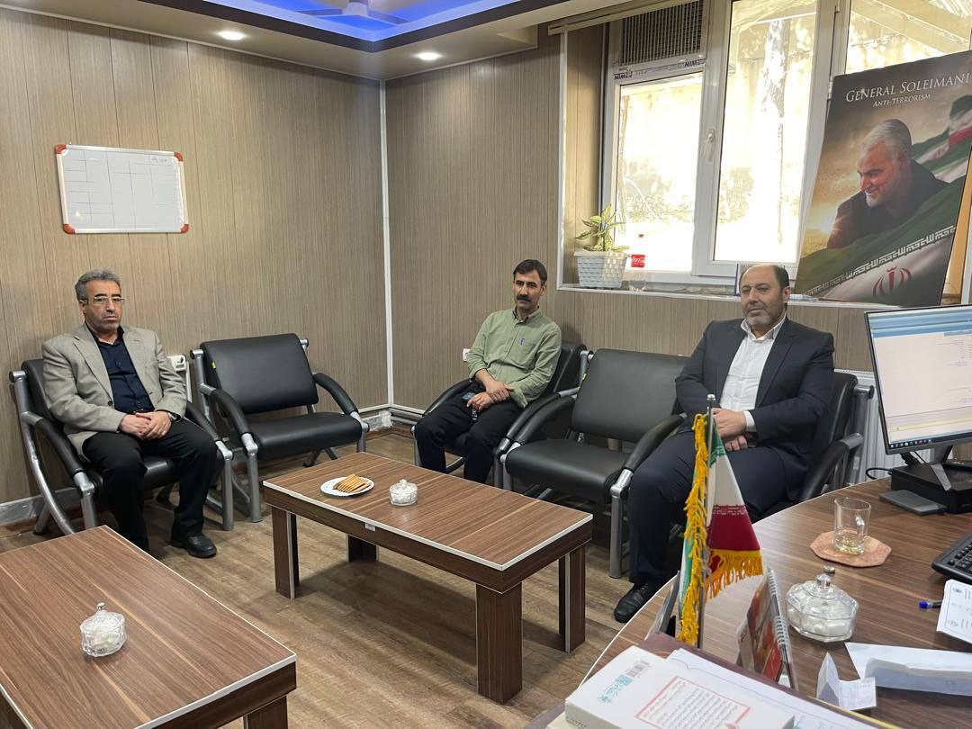 مدیرکل دامپزشکی آذربایجان غربی با بخشدار مرکزی سردشت دیدار کرد؛ بررسی واکسیناسیون دامها و وضعیت کشتارگاه
