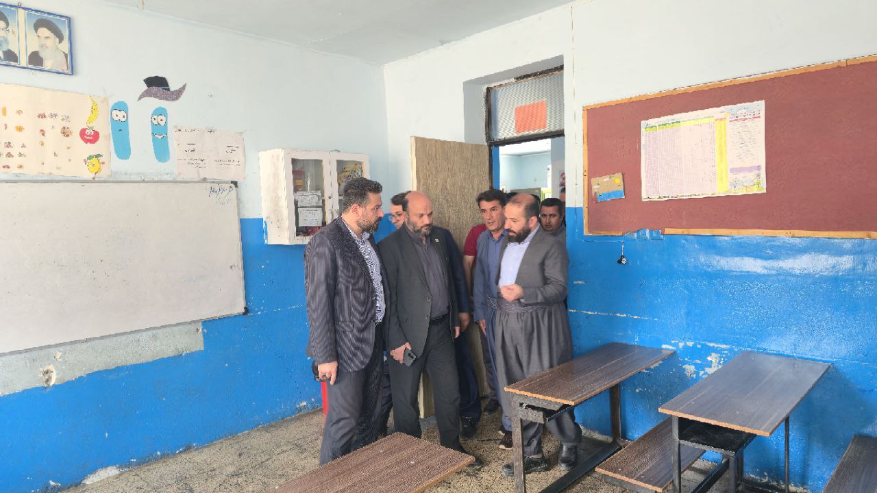 پیگری‌های برای احداث مدرسه "فرهنگ و شرف" در ربط؛ بازدید مسئولان از مدارس سردشت