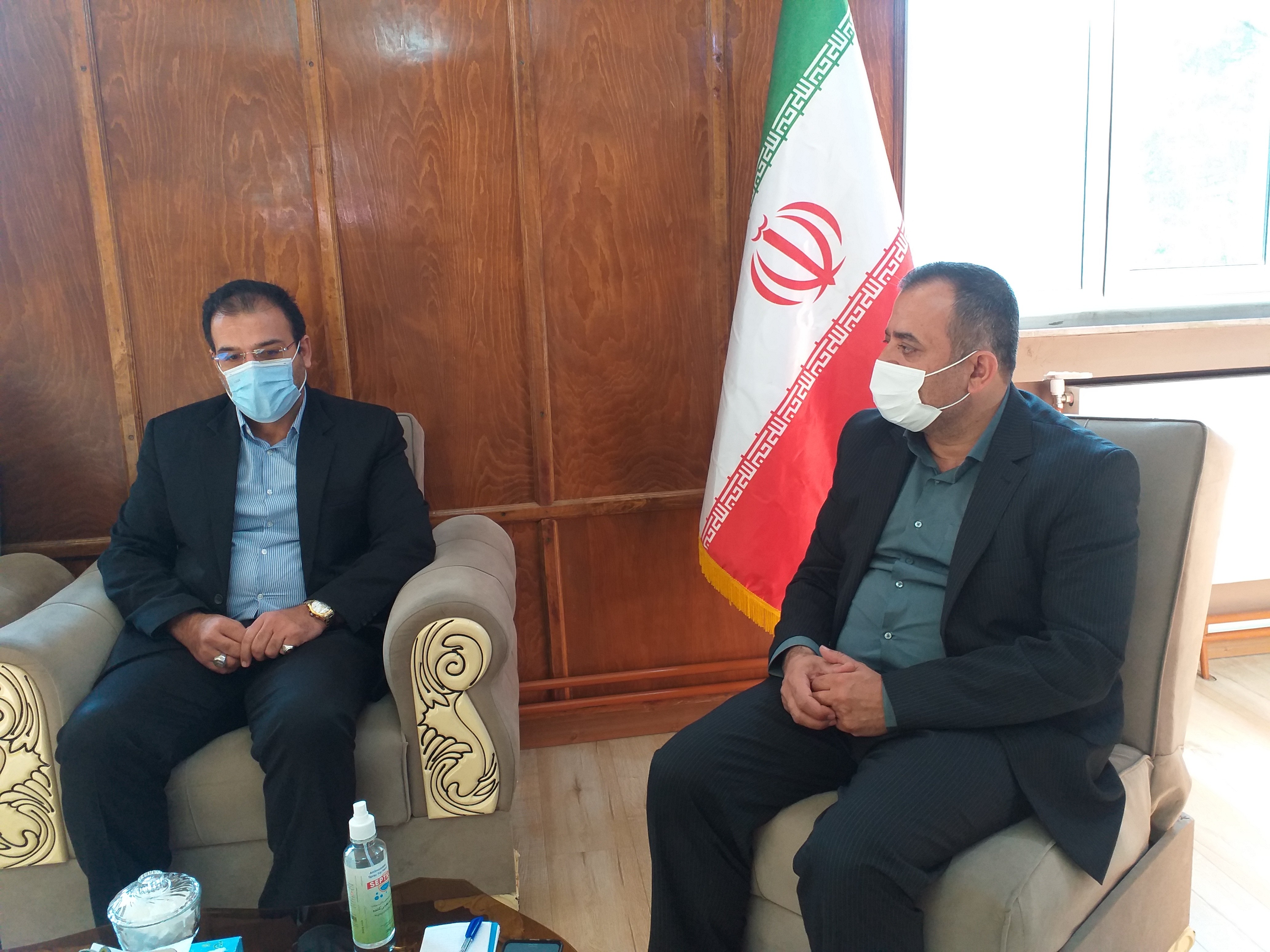 دیدار مدیر و پرسنل شبکه بهداشت و درمان شهرستان با سرپرست فرمانداری شهرستان سردشت جهت تبریک انتصاب .