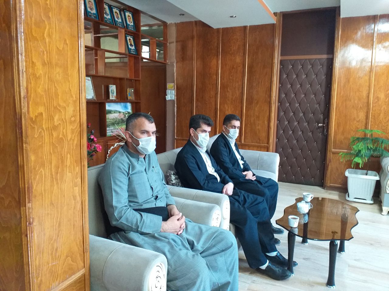 دیدار منتخبان شورای اسلامی شهر ربط با فرماندار شهرستان سردشت