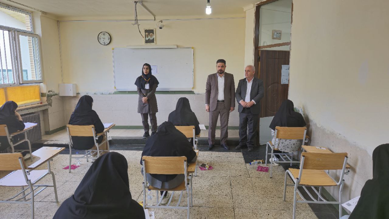 بررسی میدانی فرآیند برگزاری آزمون سراسری؛ حضور سرپرست فرمانداری شهرستان سردشت در حوزههای امتحانی کنکور 1404