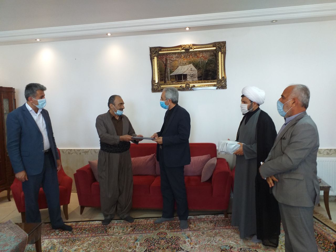 دیدار با خانواده معزز شهدا و ایثارگر شهرستان سردشت به مناسبت گرامیداشت هفته معلم