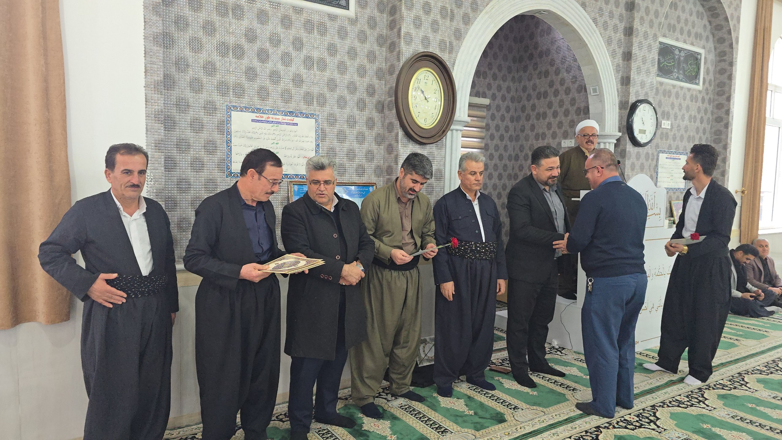 پرده برداری از تندیس ورودی روستای کولسه علیا در آستانه دهه فجر