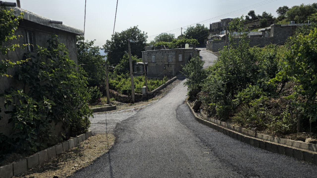 بازدید از پروژه آسفالت معابر روستای کانی بید با حضور ریباز میرزایی فرماندار سردشت و بخشدار ربط و رئیس بنیاد مسکن و پیمانکار پروژه انجام شد.