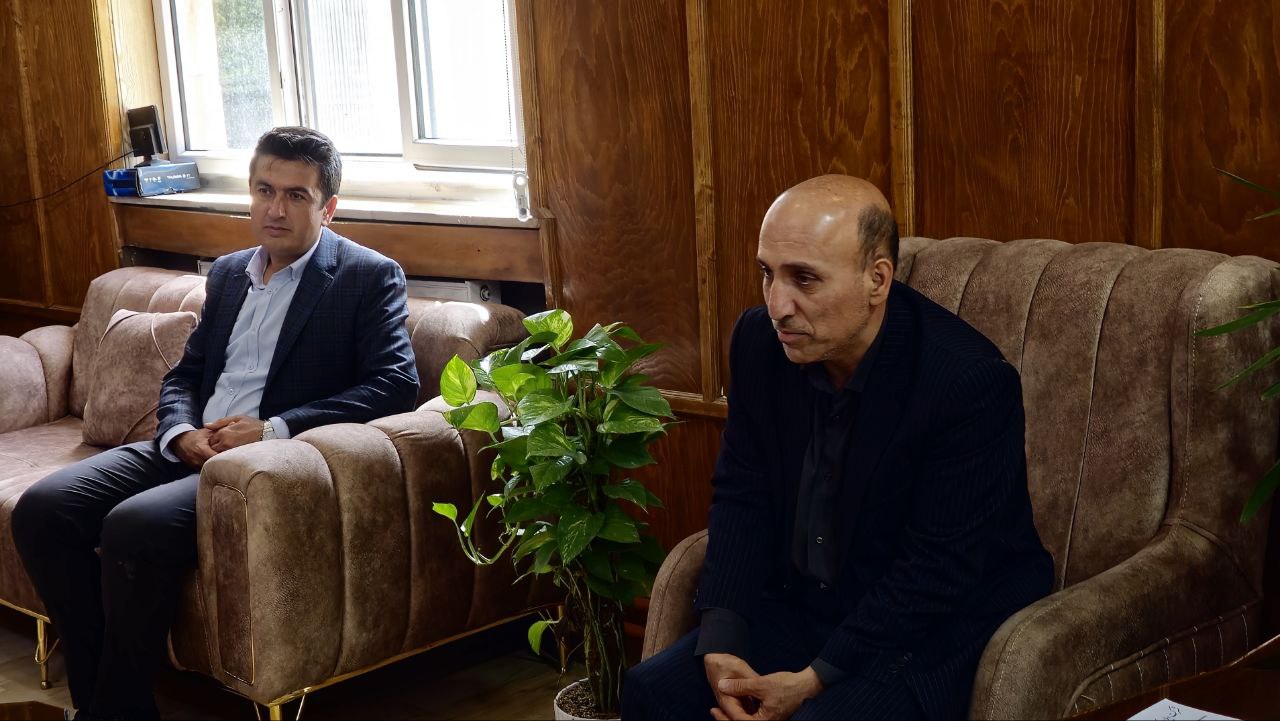 سرپرست فرمانداری سردشت با مدیرکل مخابرات آذربایجانغربی دیدار و گفتوگو کرد.