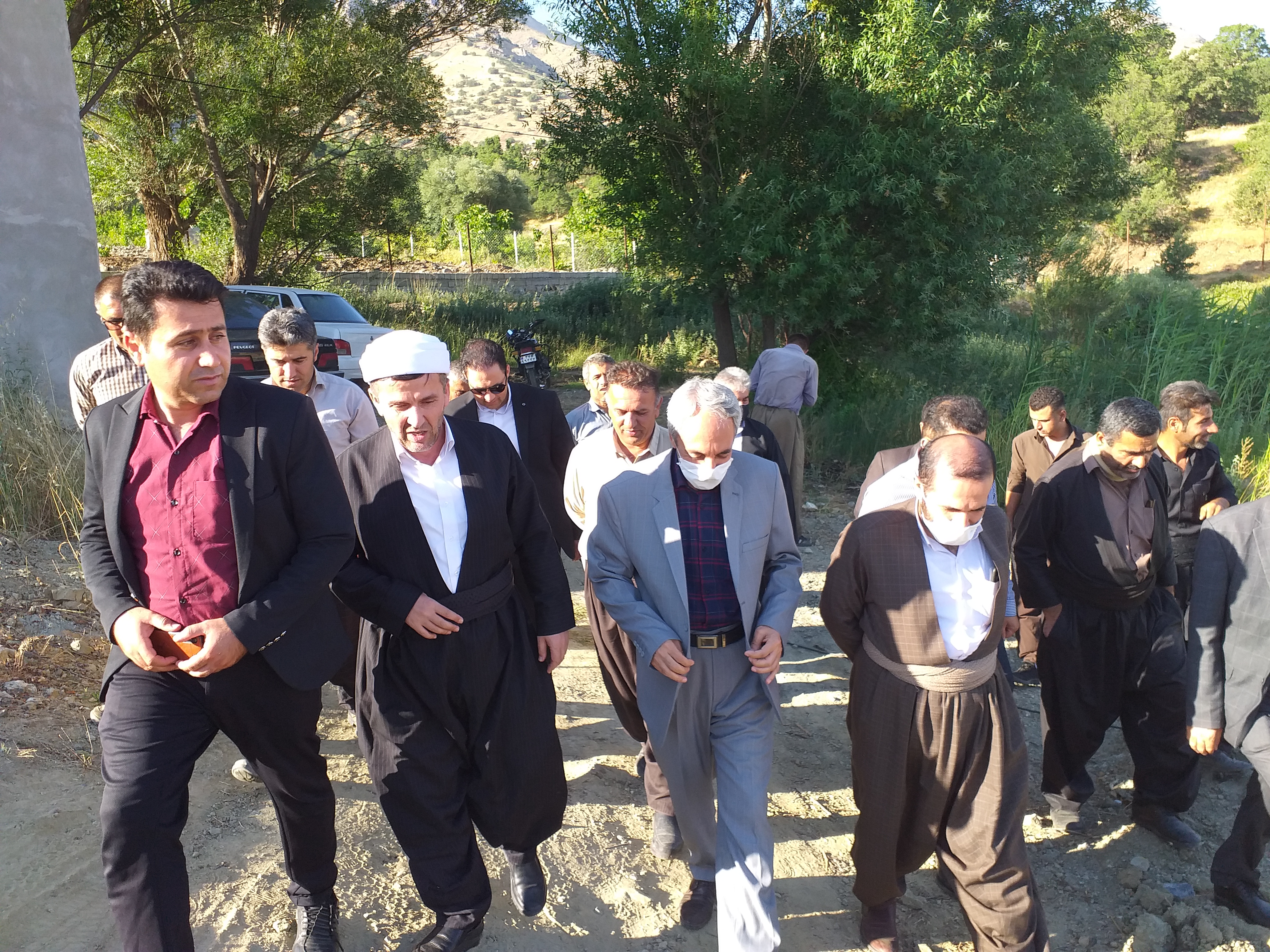 نشست صمیمانه نماینده مجلس و فرماندار سردشت با معتمدین روستای بیتوش: